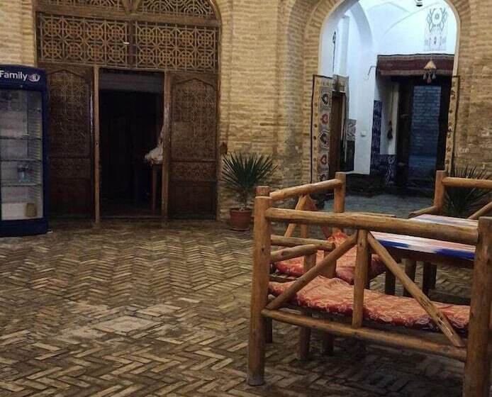 בית מלון כפרי Mekhtar Ambar  Caravan Sarai Xix