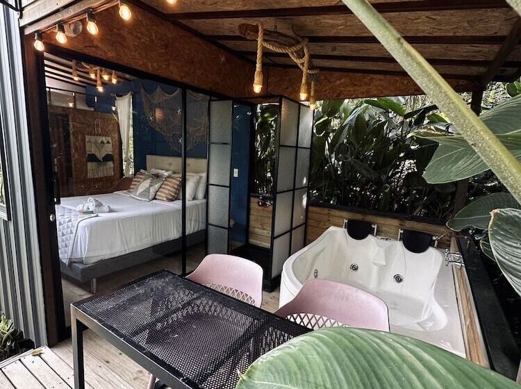 בית מלון כפרי Botanico Glamping