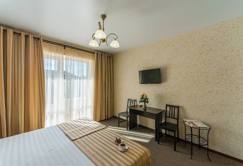 Mini Hotel Platan