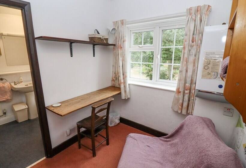 Newbury Cottage