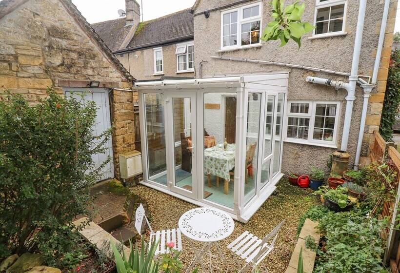 Newbury Cottage