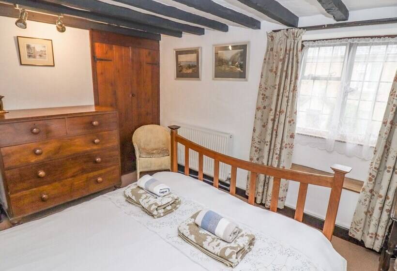 Newbury Cottage