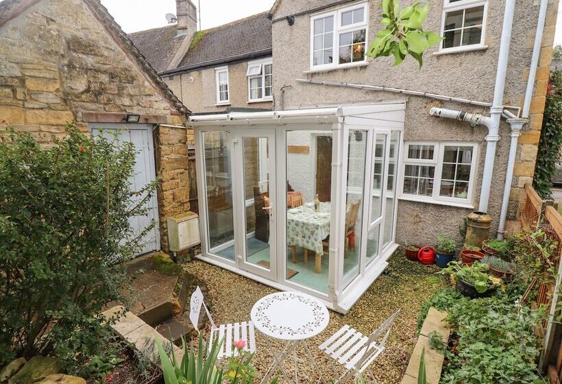 Newbury Cottage