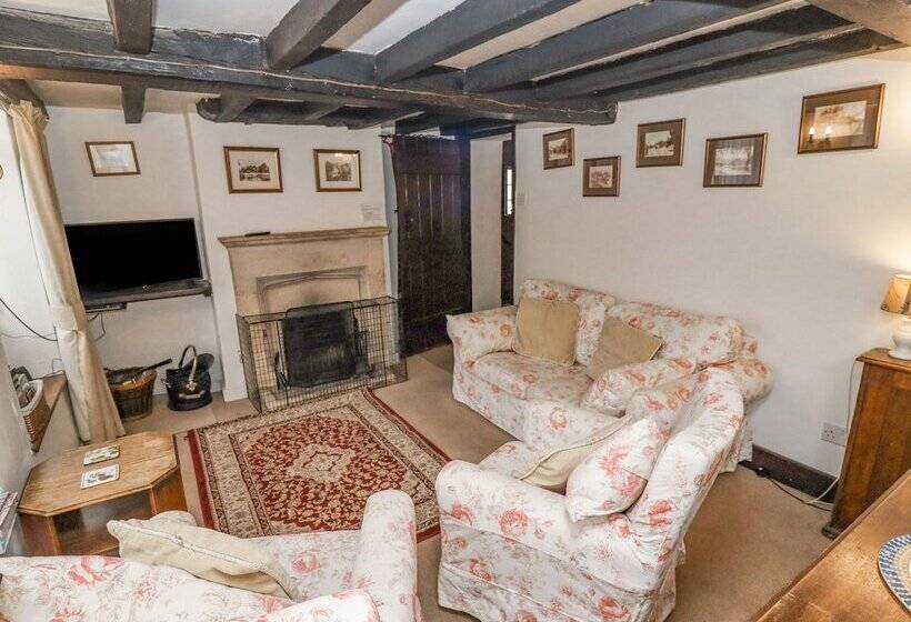 Newbury Cottage