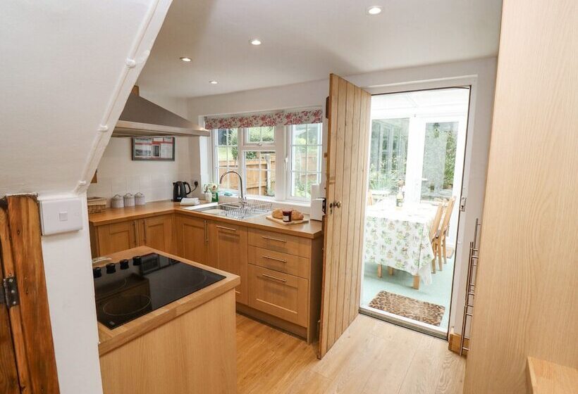 Newbury Cottage
