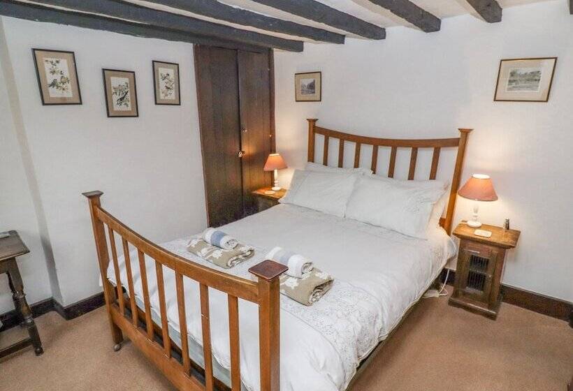 Newbury Cottage