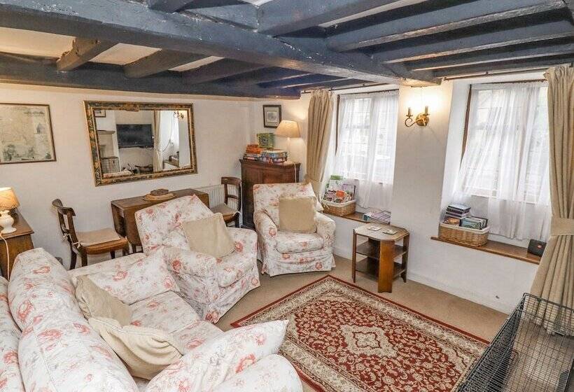Newbury Cottage