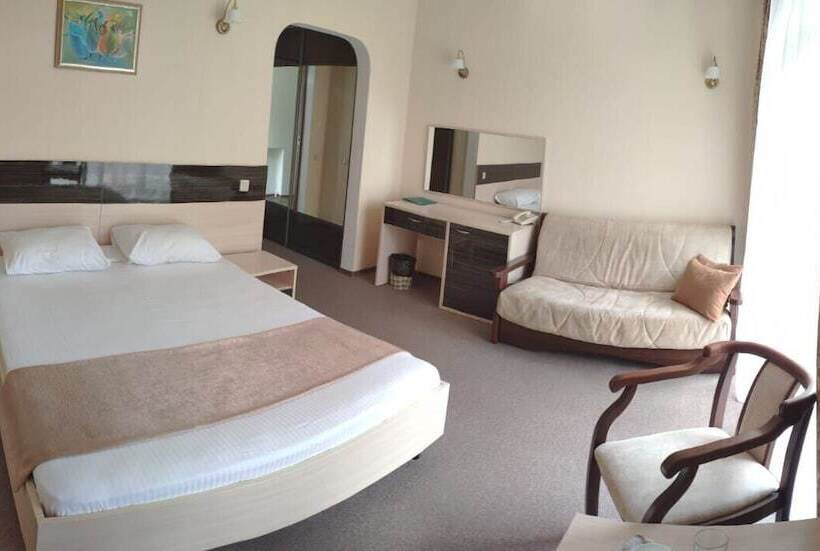 پانسیون Iva Guest House