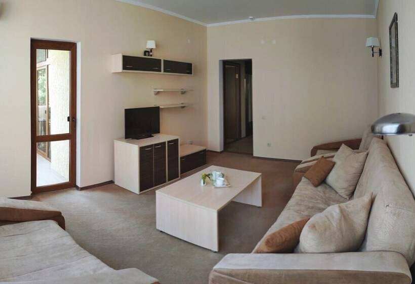 پانسیون Iva Guest House