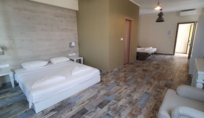 پانسیون Jacksons Luxury Suites