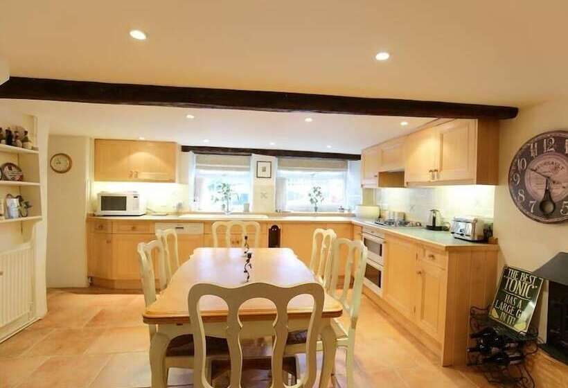 Pike Cottage