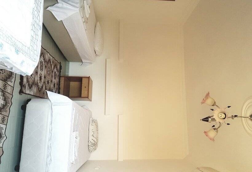 Rose Hotel B&b