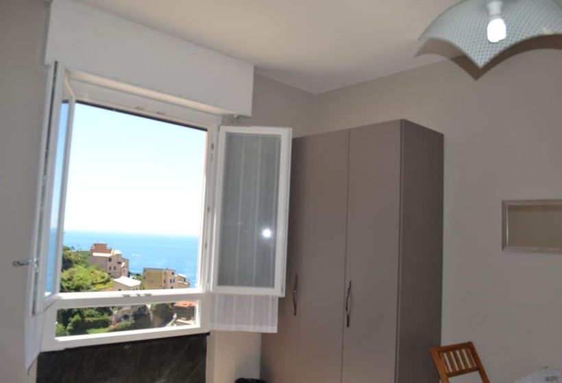فندق صغير Sea View