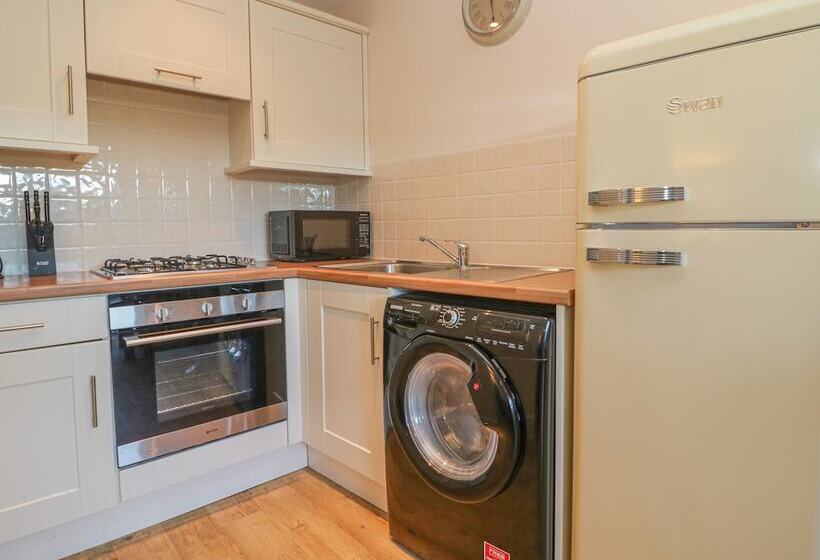 7 Malt House Court