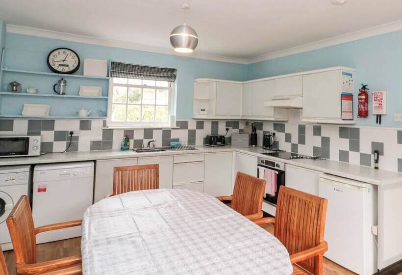 Bella's Cottage