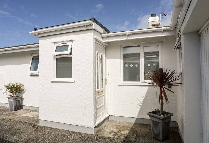 Cwtch Cottage