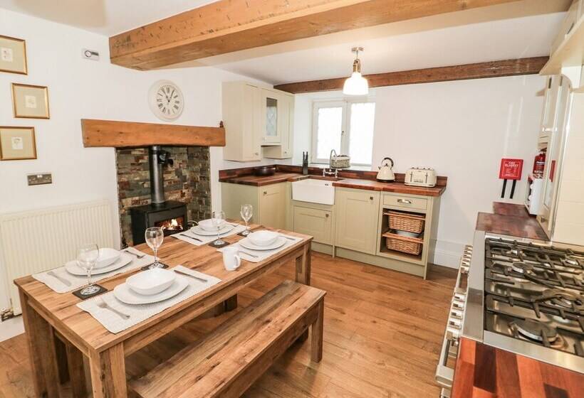 Dove Cottage