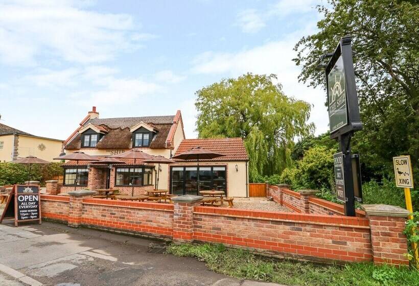 Duck Pond Cottage