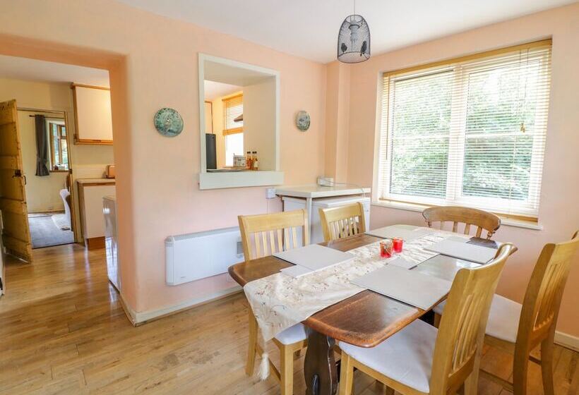 Dyfi Cottage