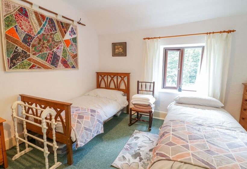 Dyfi Cottage