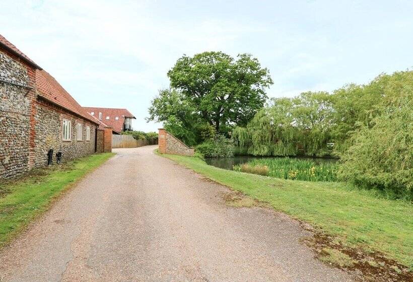 Far Barn