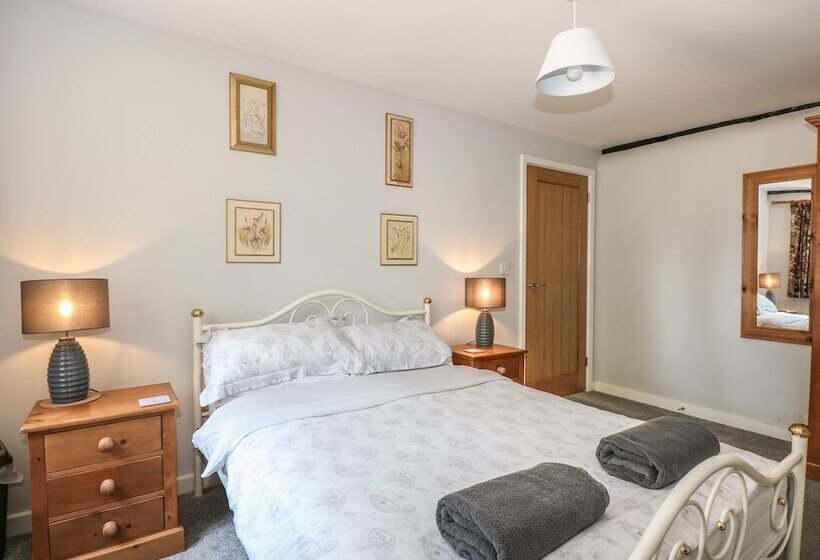 Hadleigh Farm Cottage