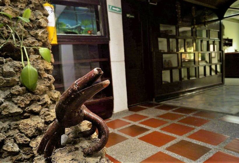 هتل Del Parque