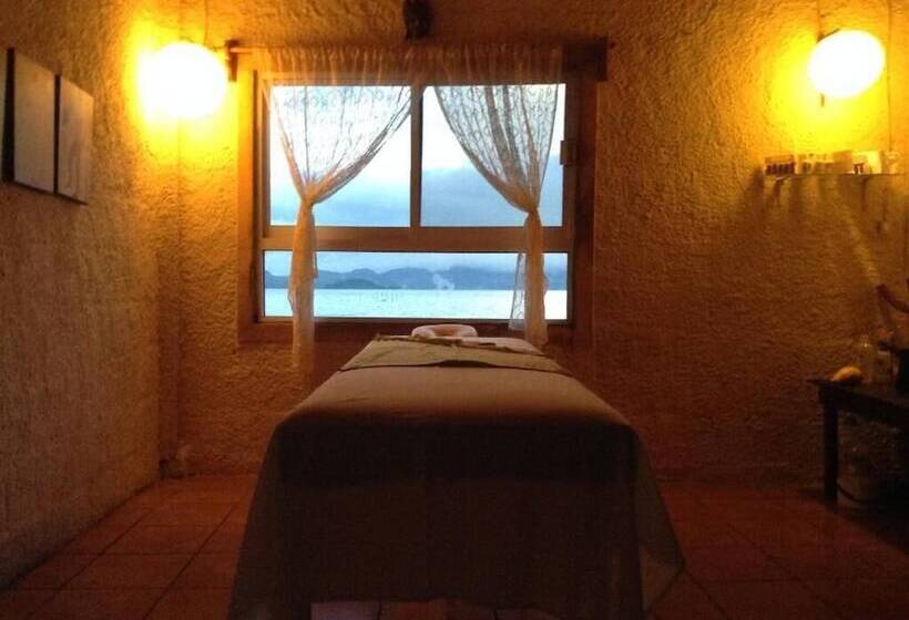 فندق La Cabaña Del Lago