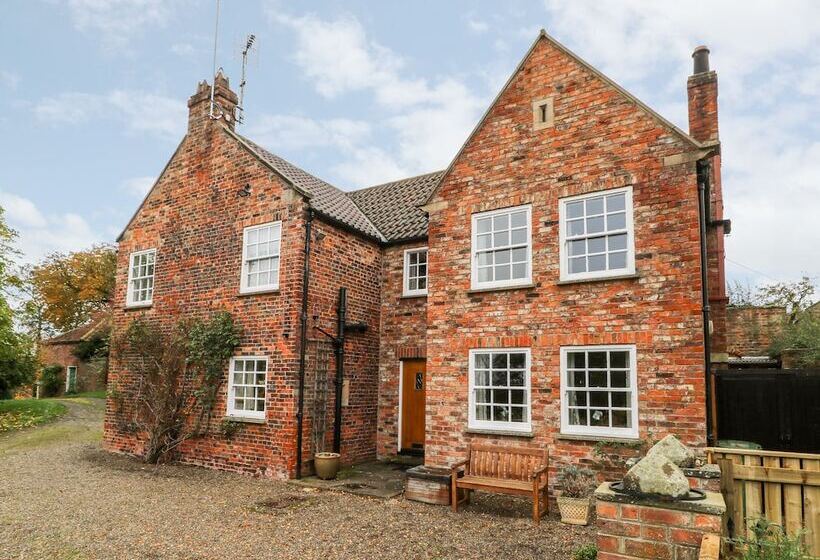 Manor Cottage