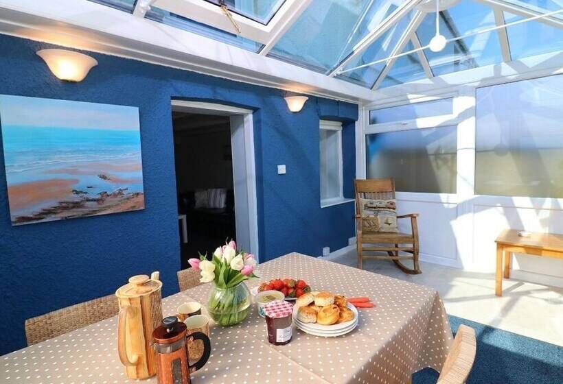 Pebble Cottage