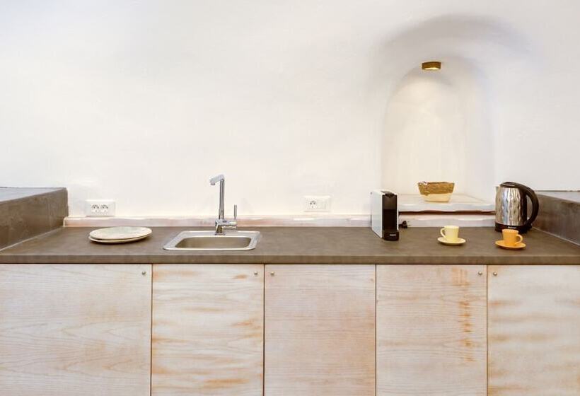 Pension Oia Angle Cavehouse