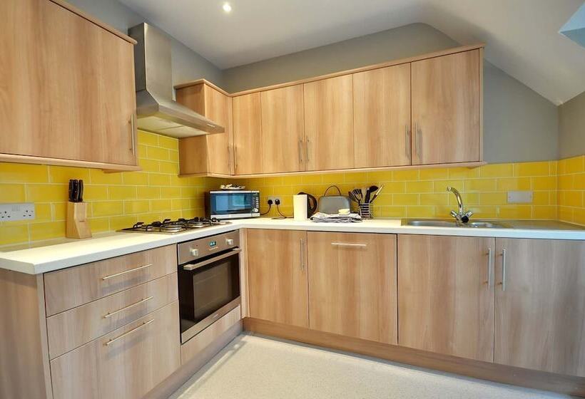 Pippin House A