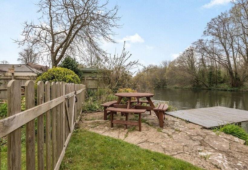 Riverside House
