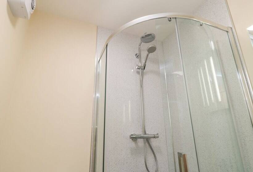 Ryedale Country Lodges   Willow Lodge