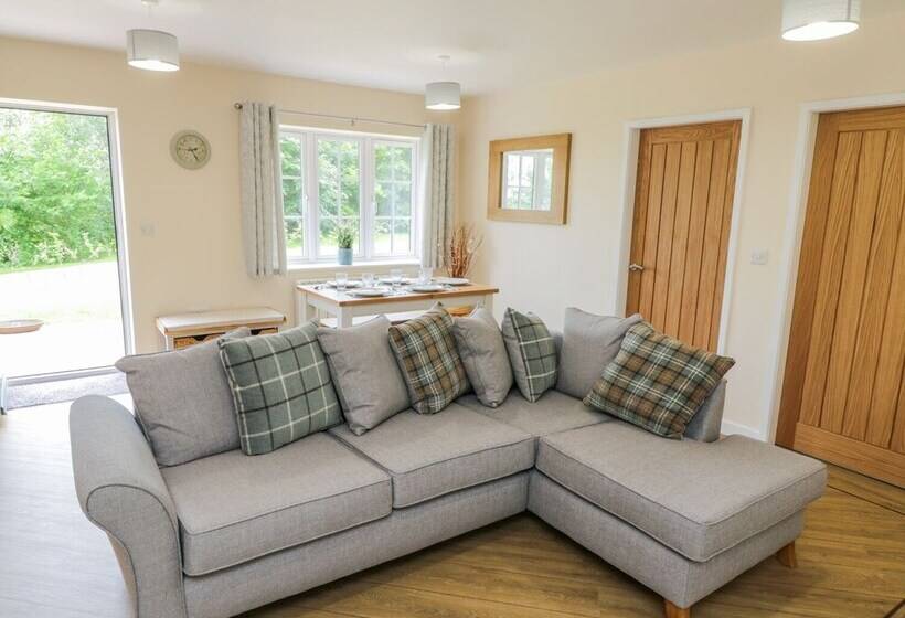 Ryedale Country Lodges   Willow Lodge