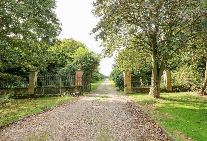 Southrepps Lodge