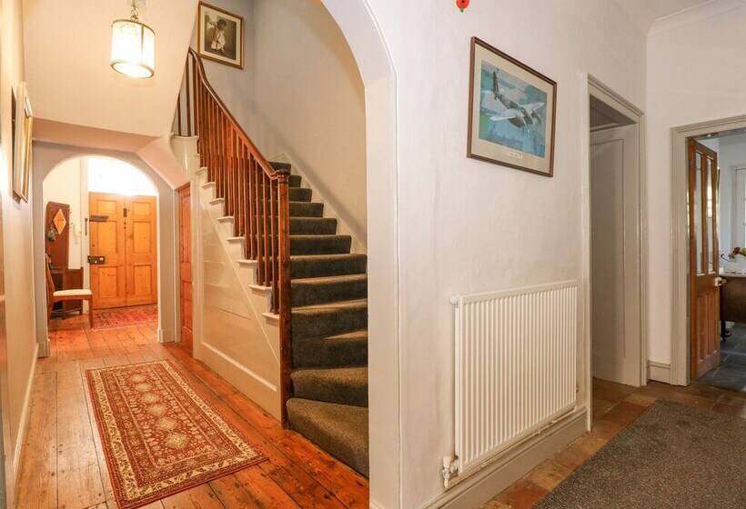Southrepps Lodge