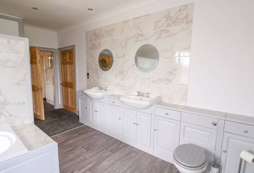 Southrepps Lodge