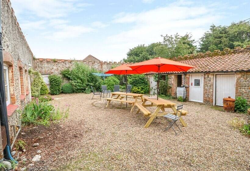 Southrepps Lodge