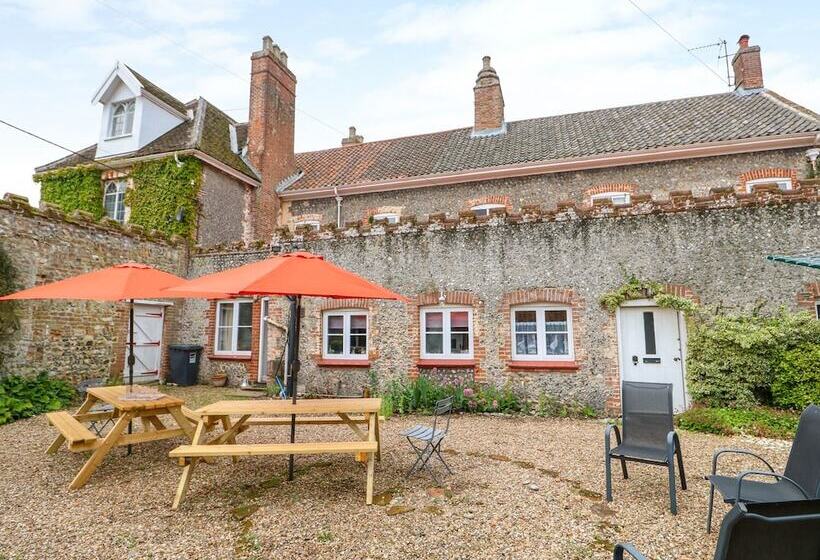 Southrepps Lodge