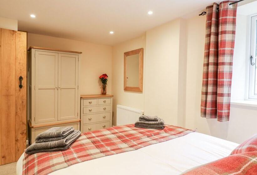 Tilly S Cottage