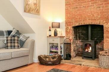 Tilly S Cottage