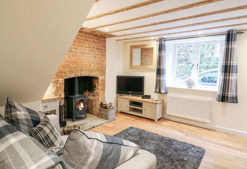 Tilly S Cottage
