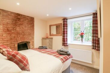 Tilly S Cottage