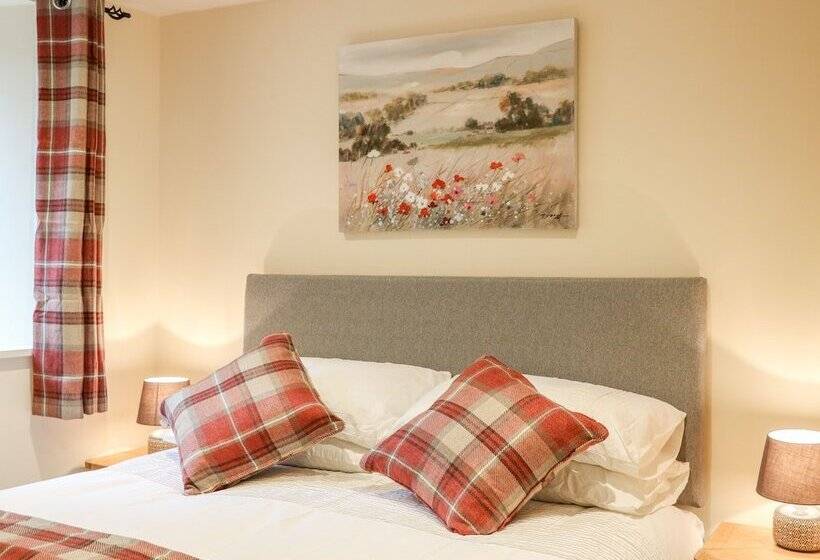 Tilly S Cottage