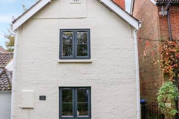 Tilly S Cottage