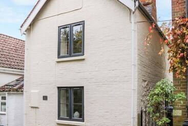 Tilly S Cottage