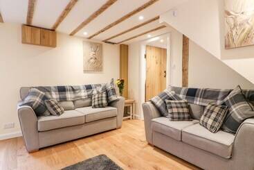 Tilly S Cottage