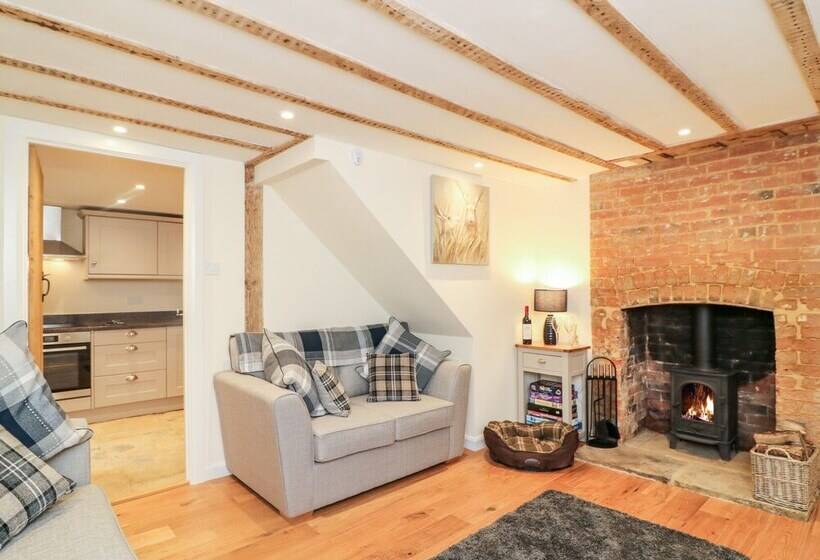 Tilly S Cottage