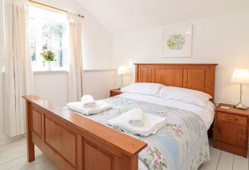 Tops L Cottage